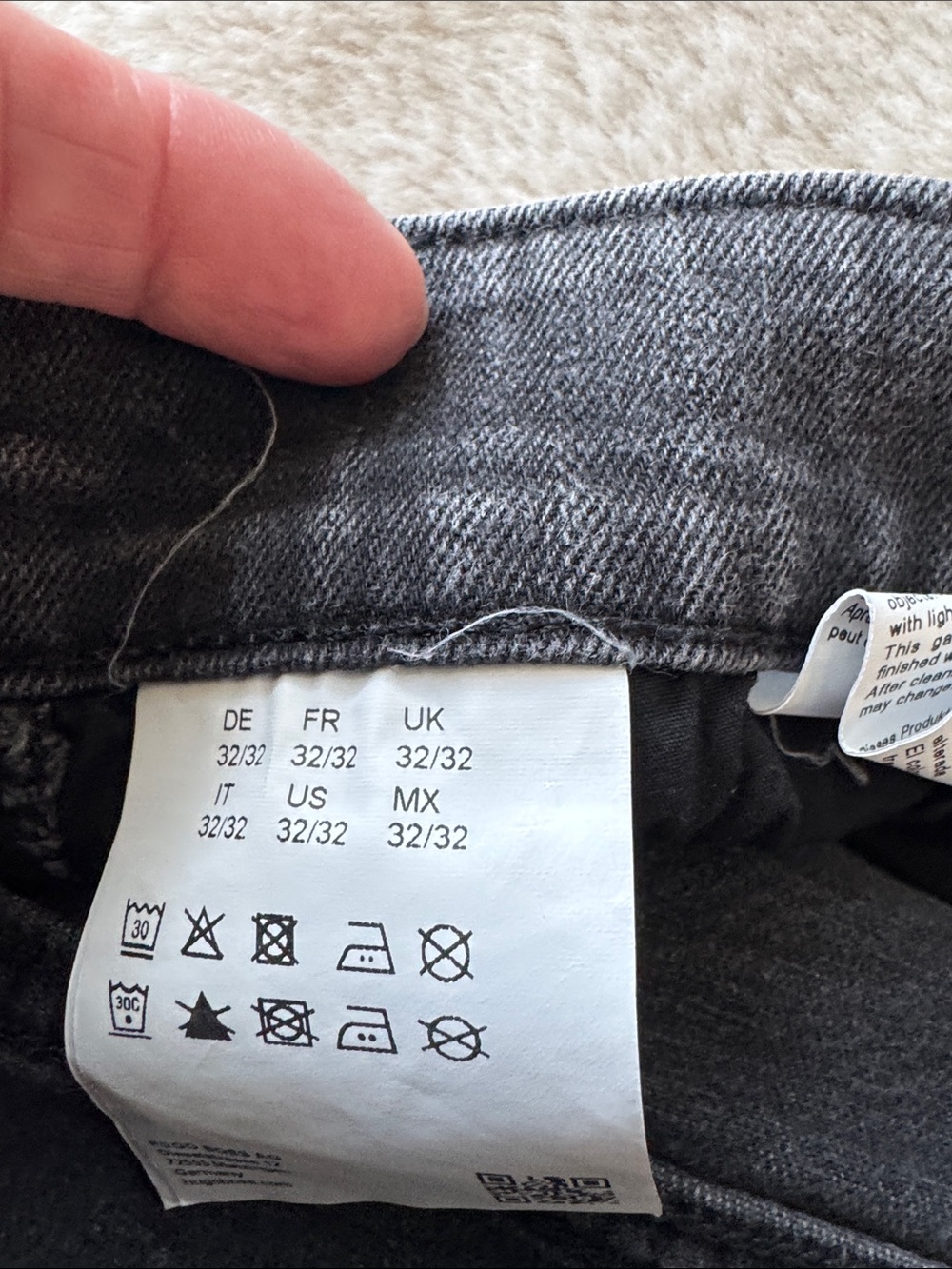 Boss Slim Men's Jeans in Charcoal Gray - Picture 8 of 8